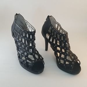 Hot in Hollywood Black Heels